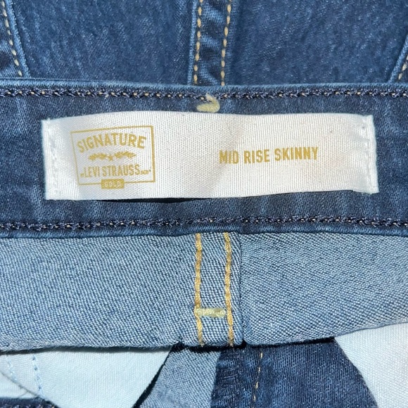Signature Gold Levi Strauss Women’s Denim Mid-Rise Skinny Jeans Size 6 - Picture 5 of 6